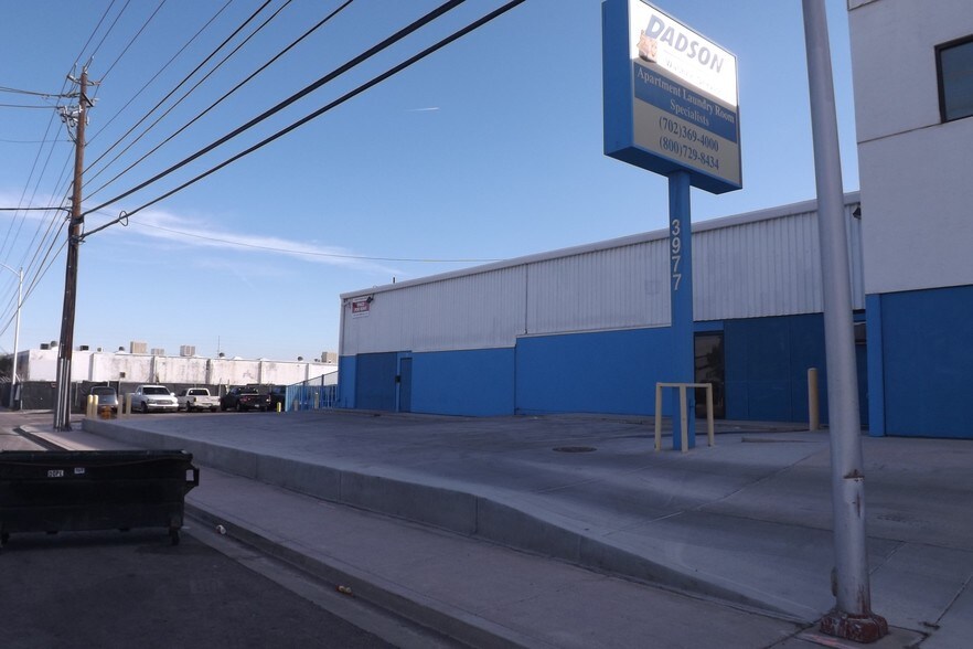 More Photos Of 3977 W Oquendo Rd, Las Vegas Warehouse For Lease