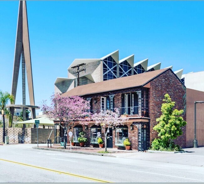 More Photos Of 415 E broadway, Glendale Storefront Retail Office For Sale