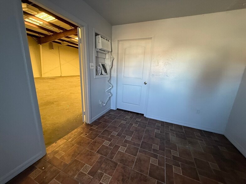 More Photos Of 4632 Quincy St, Metairie Industrial For Lease