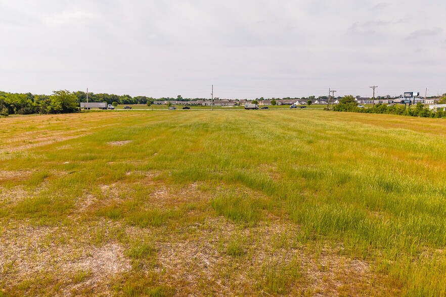 More Photos Of 12998 Kellogg St, Wichita Land For Sale