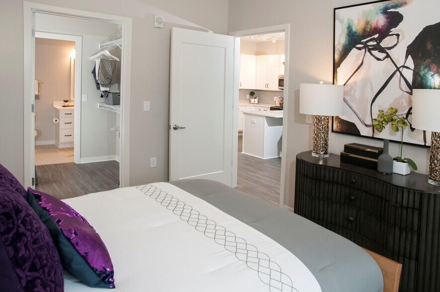 More Photos Of 1700 Plymouth Rd, Minnetonka Apartments For Lease