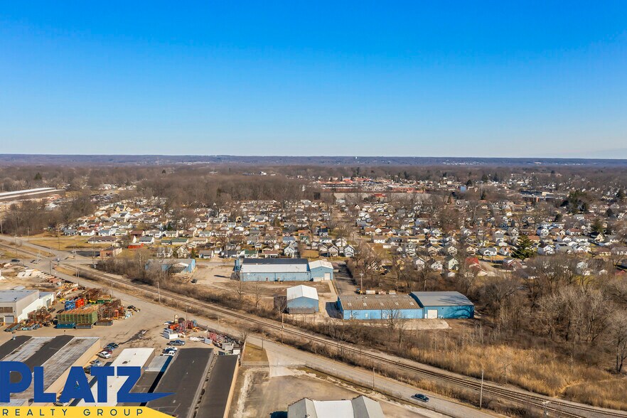 More Photos Of 1929 Larchmont Ave NE, Warren Warehouse For Sale