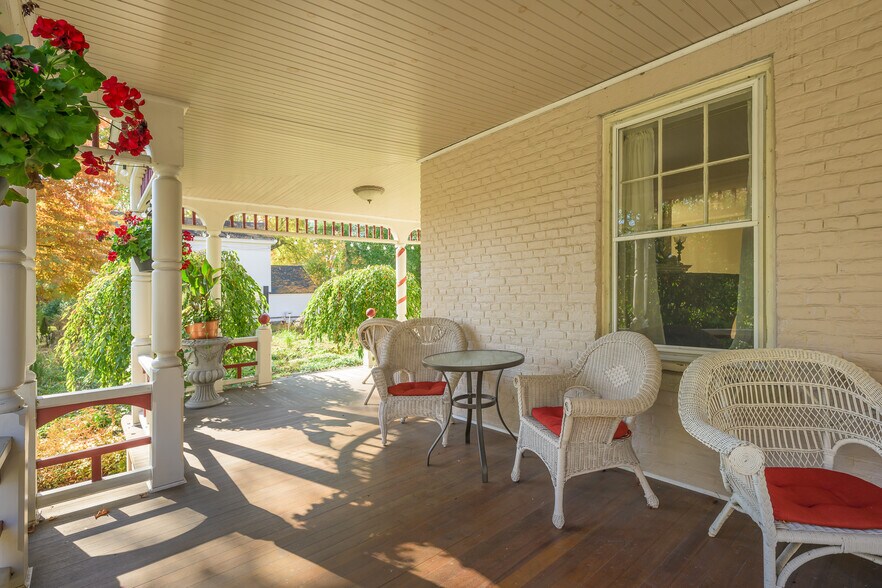 More Photos Of 518 Main St, Great Barrington Hospitality For Sale