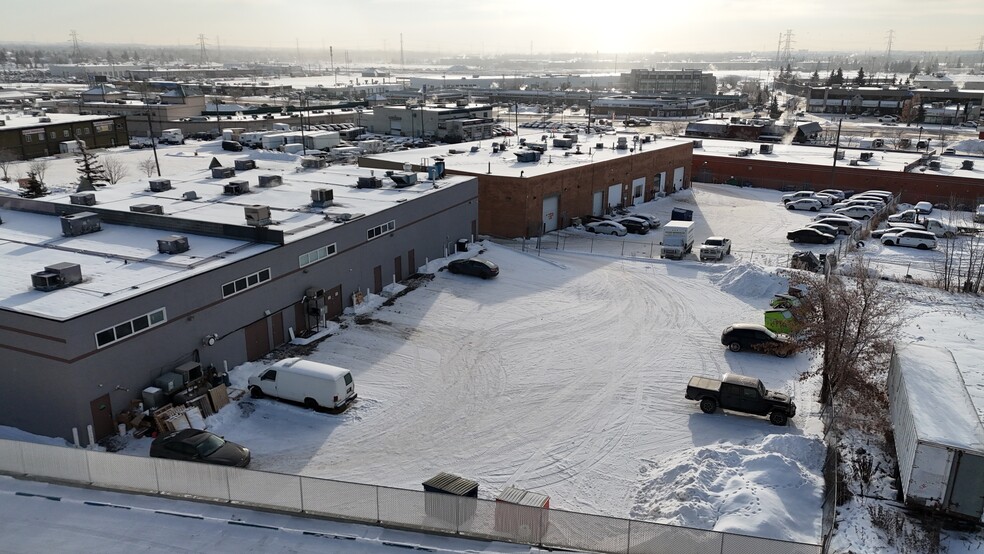 More Photos Of 3460 93 St NW, Edmonton Office For Lease