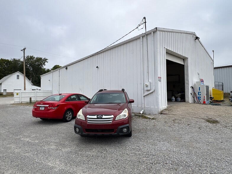 More Photos Of 707 Widewater Dr, Lafayette Industrial For Lease