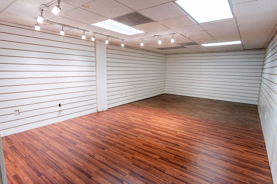 More Photos Of 7480 NW 52nd St, Miami Warehouse For Sale