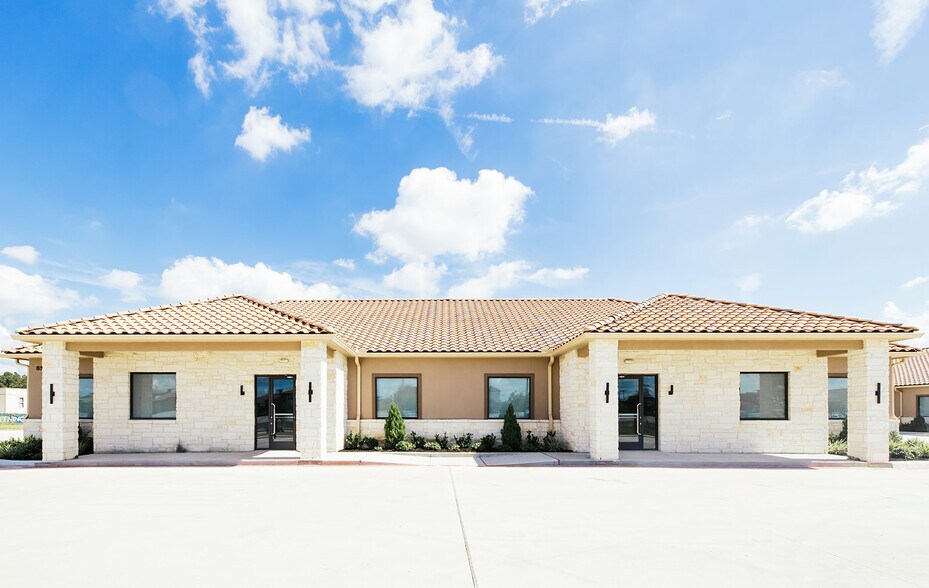 More Photos Of 8525 N Sam Houston Pkwy E, Humble Office For Sale