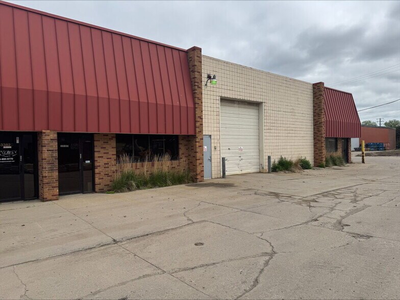 More Photos Of 33380-33386 Groesbeck Hwy, Fraser Industrial For Sale