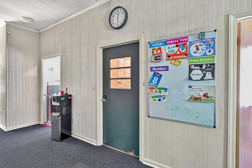 More Photos Of 2719 Colonial Ave SW, Roanoke Office For Sale