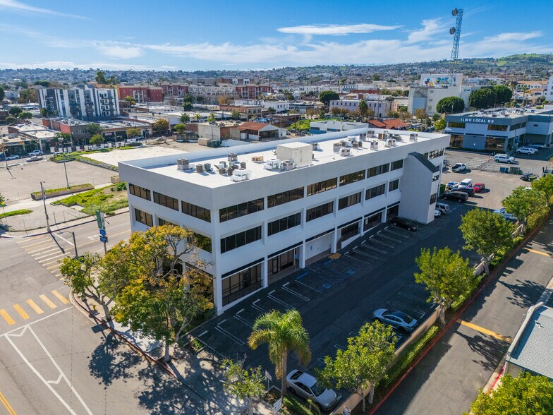 More Photos Of 302 W 5th St, San Pedro Office For Sale