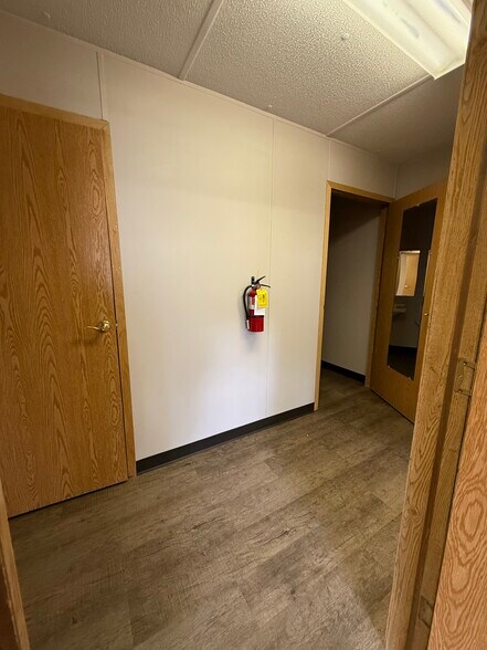 More Photos Of 1128 Dean Forest Rd, Savannah Office For Lease