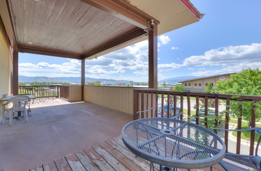 More Photos Of 5646 W Harrier Dr, Missoula Showroom For Sale