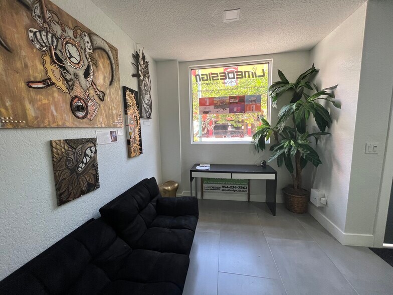 More Photos Of 1918 Harrison St, Hollywood Loft Creative Space For Lease