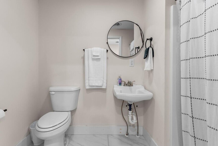 More Photos Of 509 W Main St, Fries Hotel For Sale