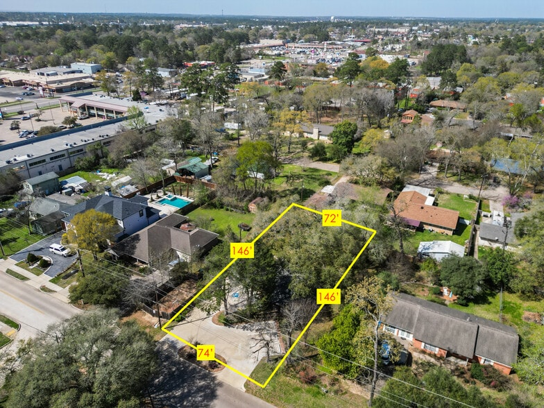 More Photos Of 408 Wilson Rd, Conroe Loft Creative Space For Sale