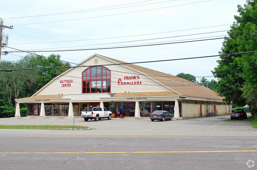 More Photos Of 145 Portsmouth Ave, Stratham Freestanding For Lease