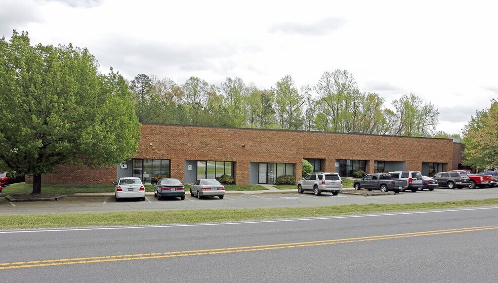 More Photos Of 11034-11038 Lakeridge Pky, Ashland Light Distribution For Lease