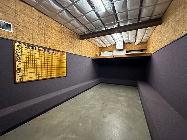 More Photos Of 4036 FM 2767, Tyler Flex For Sale