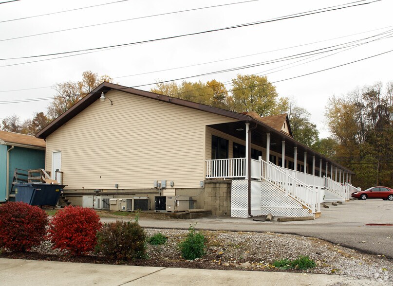 More Photos Of 3009 Murdoch Ave, Parkersburg General Retail For Lease