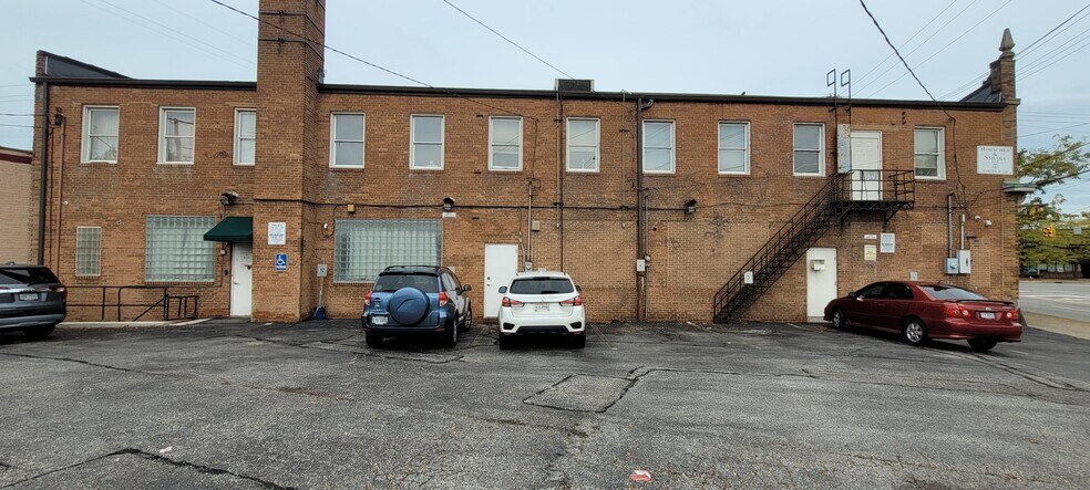 More Photos Of 11709 Lorain Ave, Cleveland Medical For Lease