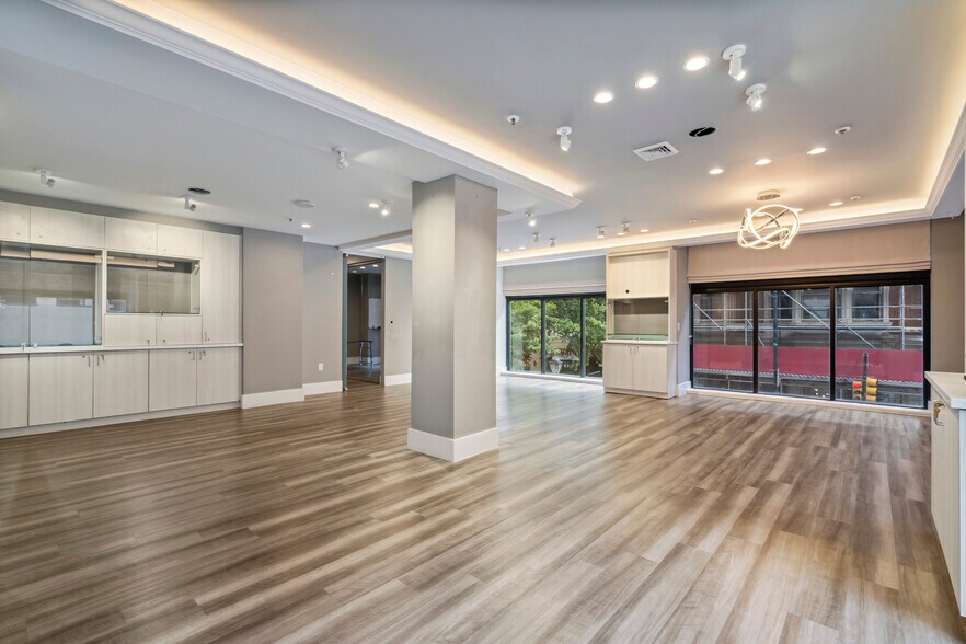 More Photos Of 1737-1739 Chestnut St, Philadelphia Apartments For Lease