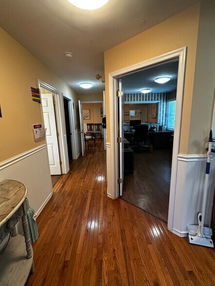 More Photos Of 599 Shore Rd, Somers Point Medical For Lease