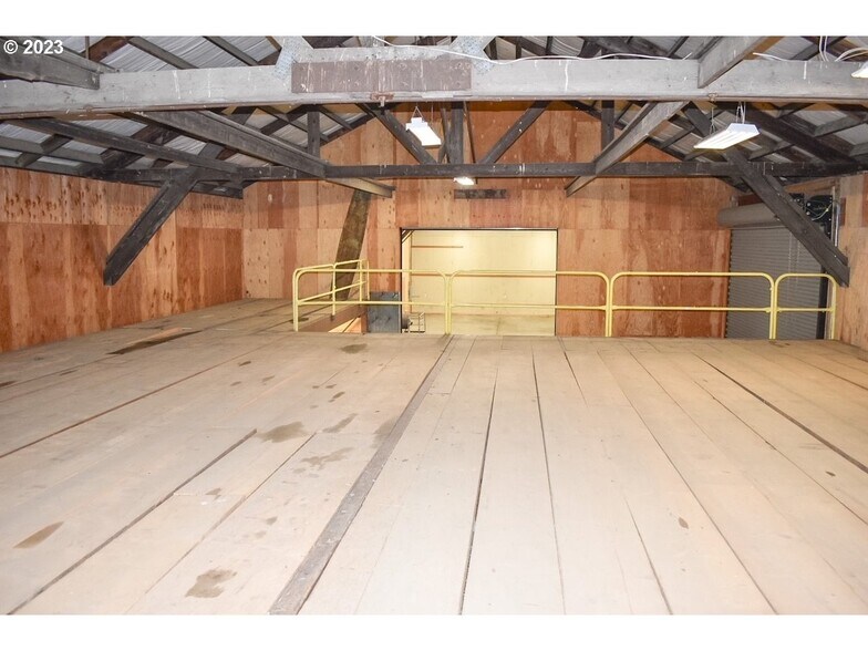 More Photos Of 121 Deady Crossing Rd, Sutherlin Warehouse For Sale