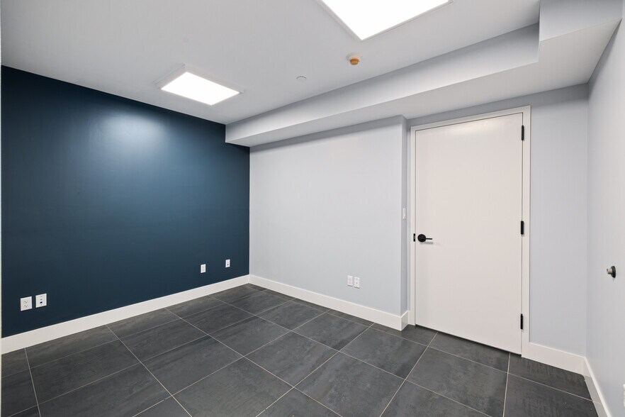More Photos Of 1 N Madison Ave, Spring Valley Office For Lease