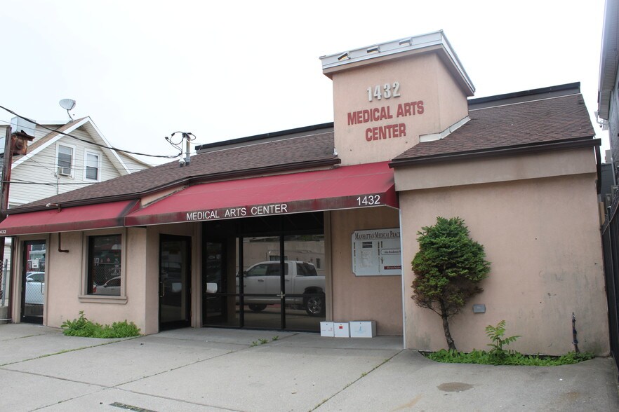More Photos Of 1432 Hylan Blvd, Staten Island Medical For Lease