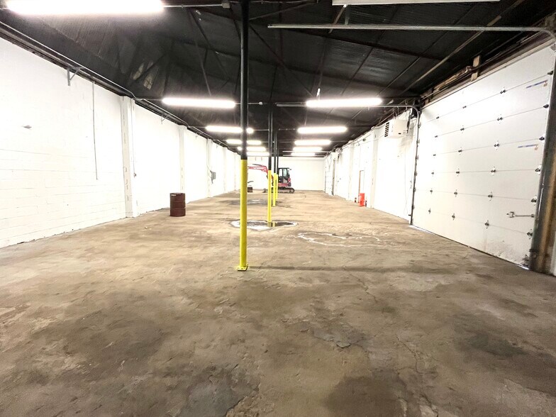More Photos Of 1819 Lemoyne Ave, Syracuse Manufacturing For Lease