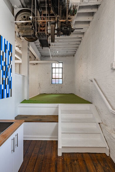 More Photos Of 31 Innovation Aly, Covington Loft Creative Space For Lease