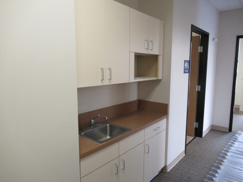 More Photos Of 1307 Calle Avanzado, San Clemente Warehouse For Lease