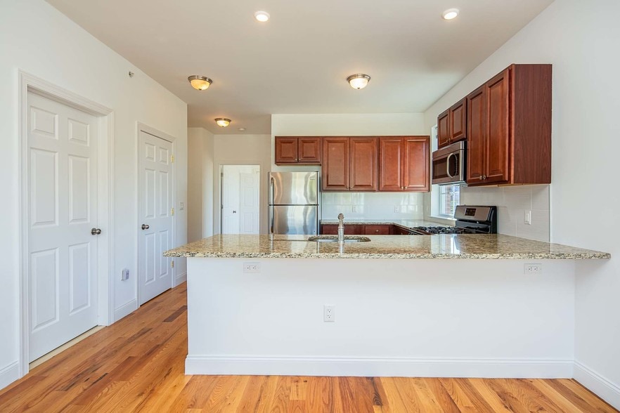 More Photos Of 1609-1611 Springfield Ave, Maplewood Apartments For Lease