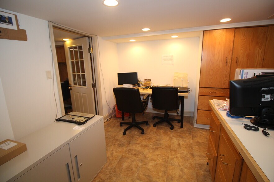 More Photos Of 1105 Taylorsville Rd, Washington Crossing Office Residential For Lease