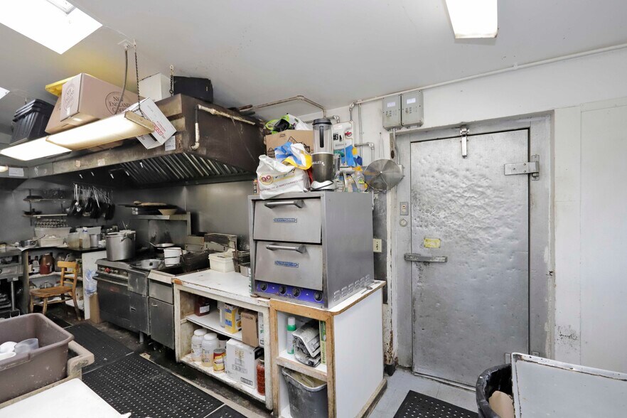 More Photos Of 116 Sconticut Neck Rd, Fairhaven Industrial For Sale