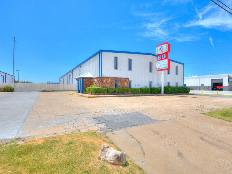 More Photos Of 9906 E 55th Pl, Tulsa Industrial For Lease