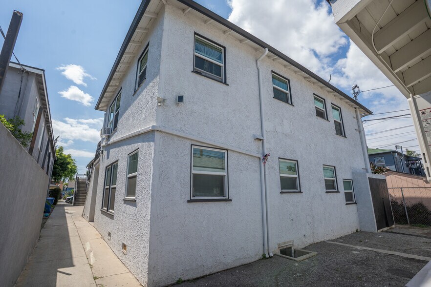 More Photos Of 1958 Pine Ave, Long Beach Apartments For Sale