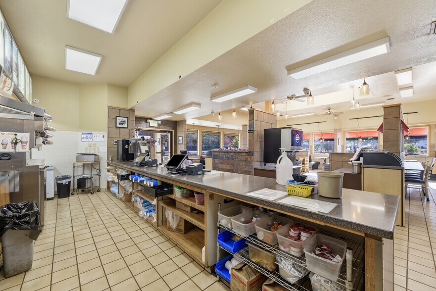 More Photos Of 47720 Or-58 Hwy, Oakridge Fast Food For Sale