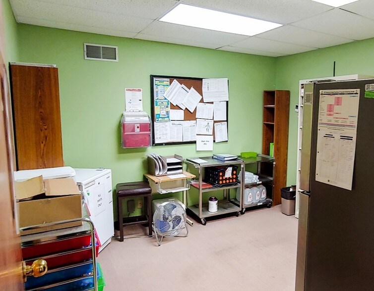 More Photos Of 6620 Clough Pike, Cincinnati Medical For Sale