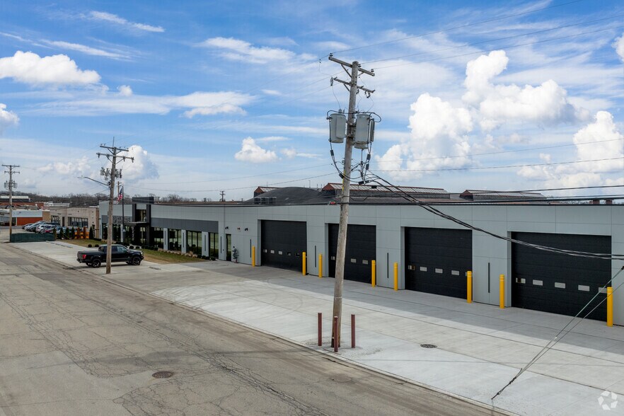 More Photos Of 9233 King Ave, Franklin Park Manufacturing For Lease