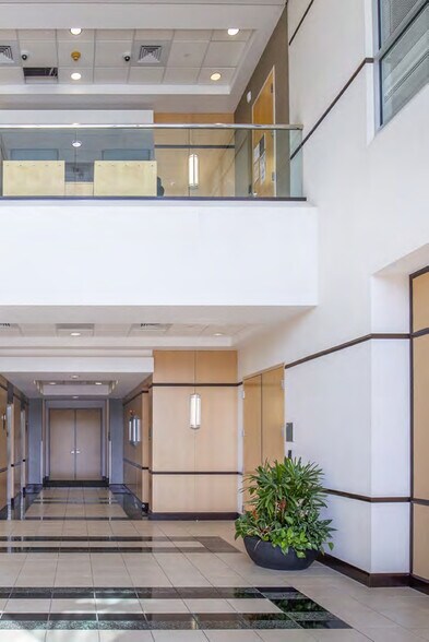 More Photos Of 9119 Corporate Lake Dr, Tampa Office For Lease