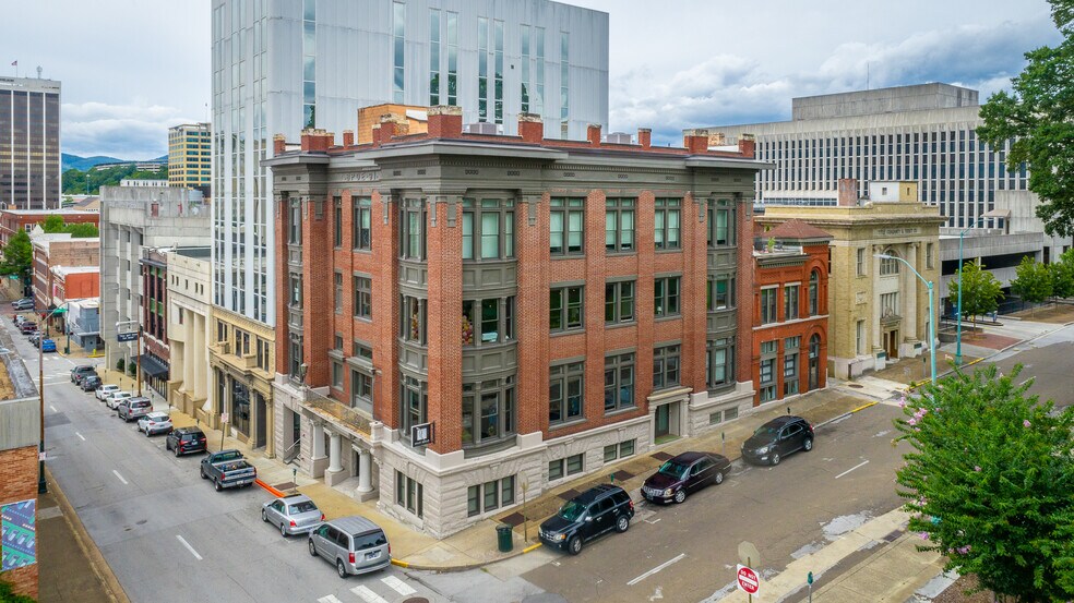 Primary Photo Of 123 E 7th St, Chattanooga Office For Lease