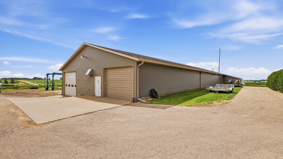 Primary Photo Of 5382 County Road A, Lancaster Industrial For Lease