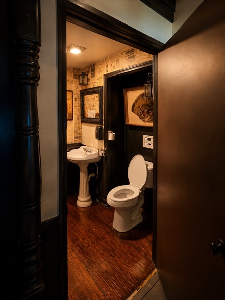 More Photos Of 223 Broad St, Milton General Retail For Sale