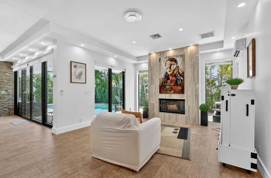 More Photos Of 2460 NE 36th St, Fort Lauderdale Specialty For Sale