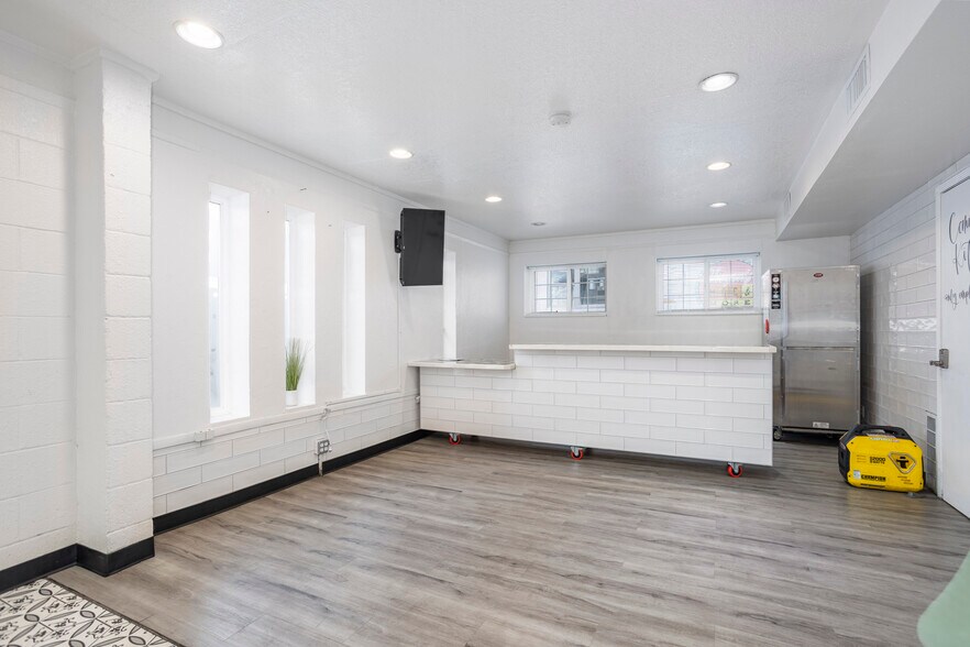 More Photos Of 608 Williams Blvd, Richland Restaurant For Sale