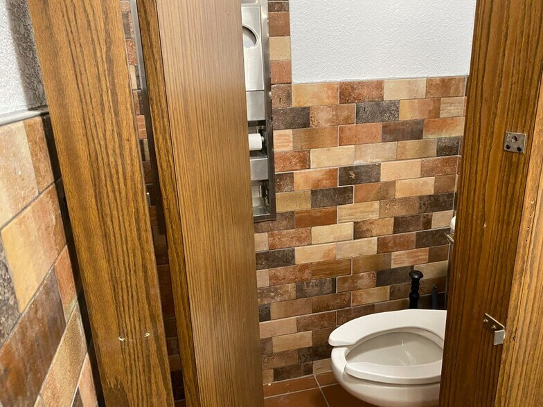 More Photos Of 8615 Highway 33, Westley Restaurant For Sale