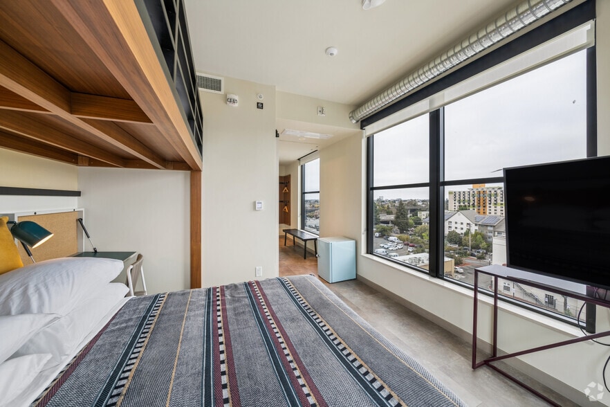 More Photos Of 2225 Telegraph Ave, Oakland Hotel For Sale