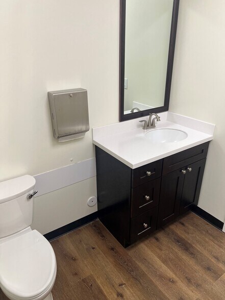 More Photos Of 1111 SE Indian St, Stuart Medical For Lease
