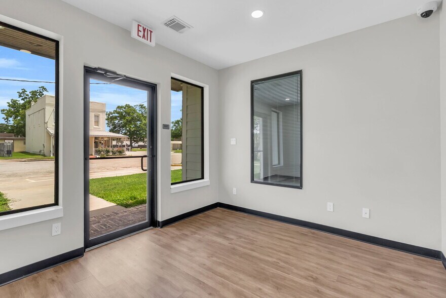 More Photos Of 907 Otto St, Brookshire Loft Creative Space For Sale